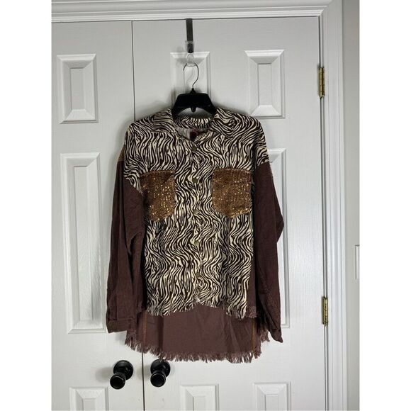 Umgee Tops - NWT Umgee Button Up Womens Shirt Size L